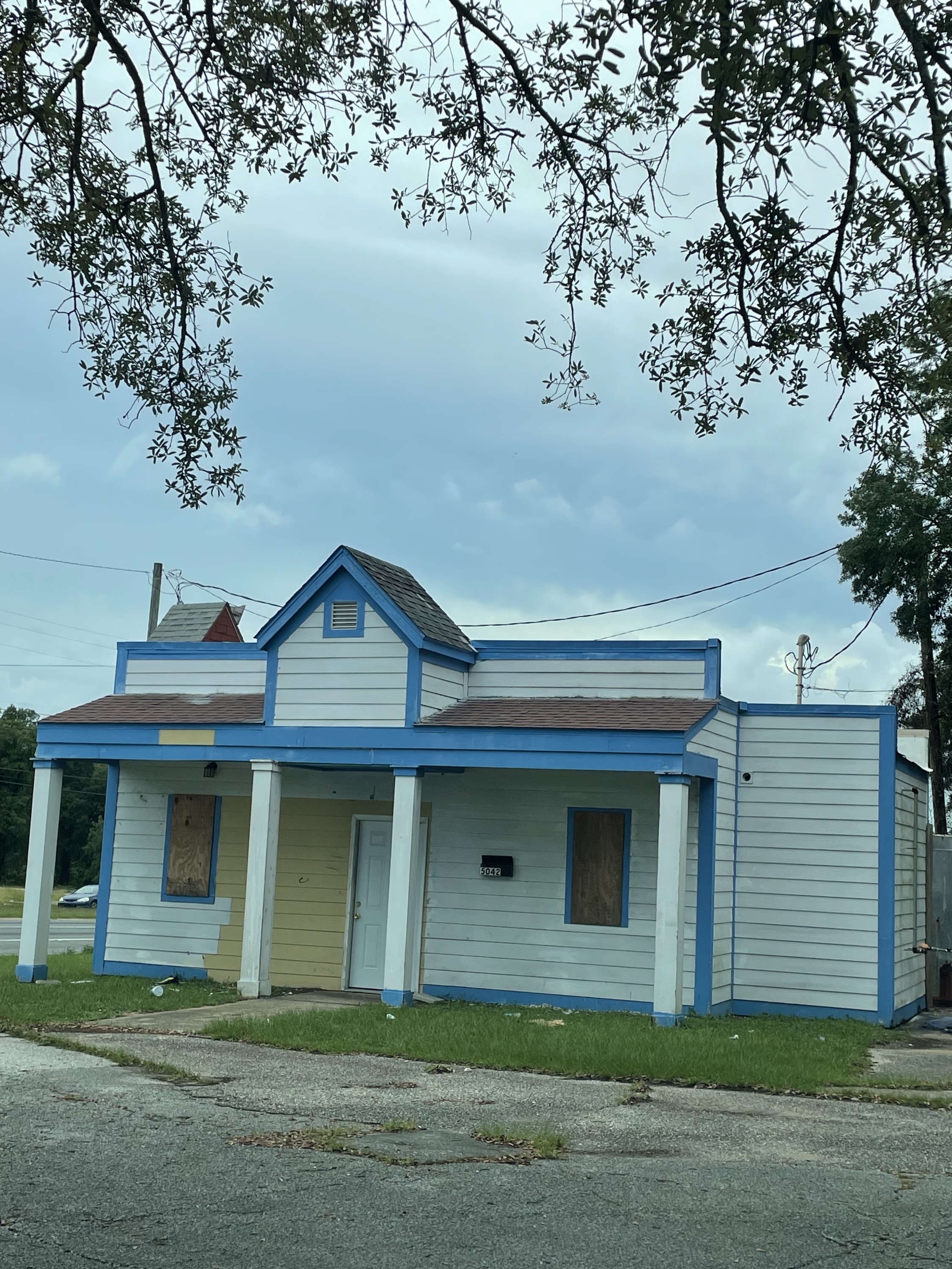 5042 Mobile Hwy